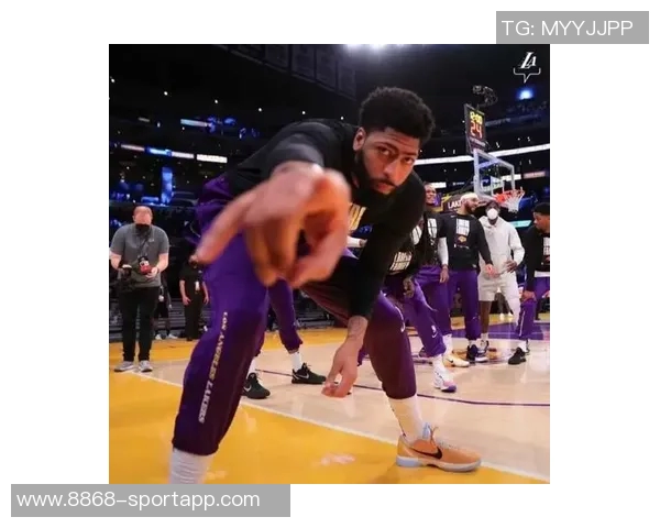 安东尼戴维斯表现出色14投8中砍下25分助球队获胜并贡献多项数据