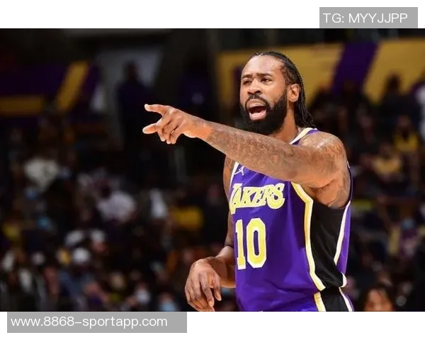 小乔丹季前赛无球队签约训练之余担任孩子私人司机的生活分享