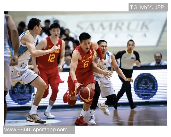 湖人队启程前往凤凰城客场比赛登机照曝光全队士气高涨